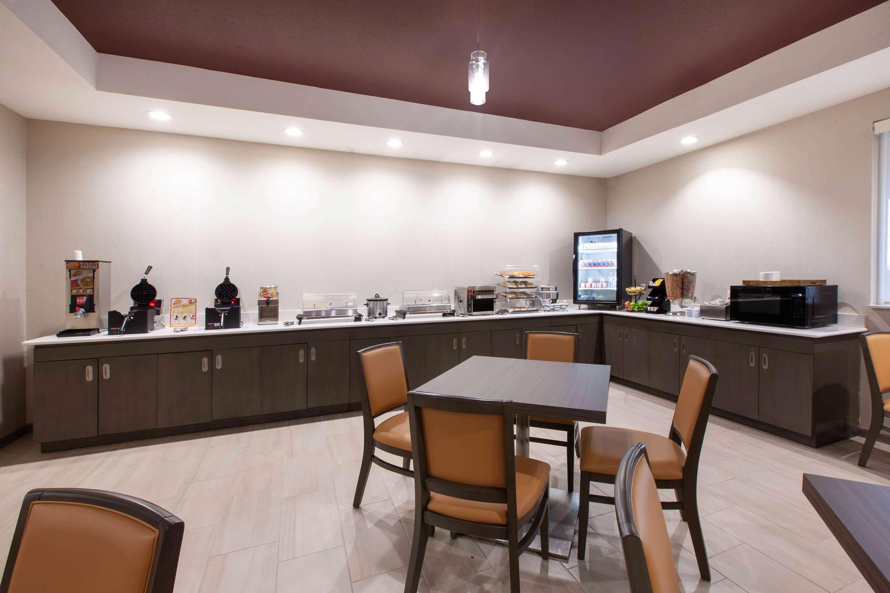 Hawthorn Extended Stay By Wyndham Одеса Екстериор снимка