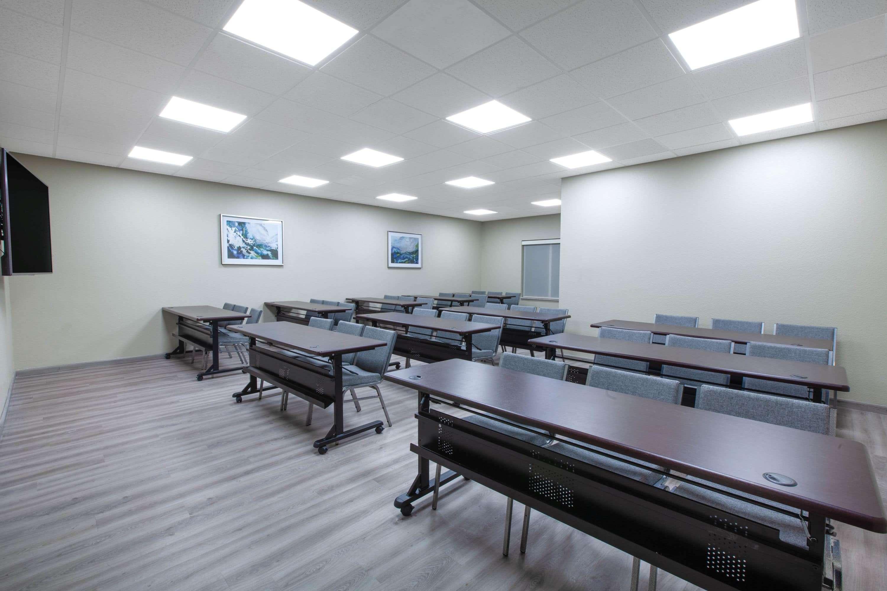 Hawthorn Extended Stay By Wyndham Одеса Екстериор снимка